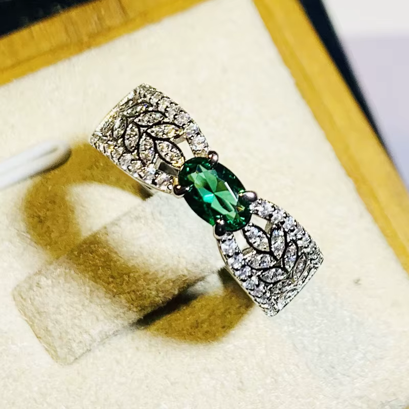 Elegant Fancy Leaf Band Exquisite Finger Cubic Zirconia Wedding Rings