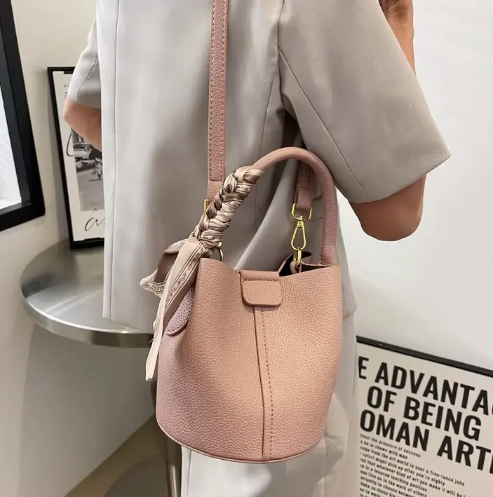 Luxury Design Solid Hasp Bucket PU Leather Crossbody Bags